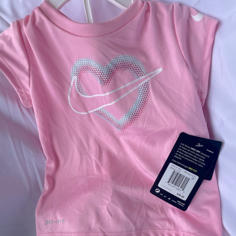 Nike set NWT (toddler girl)